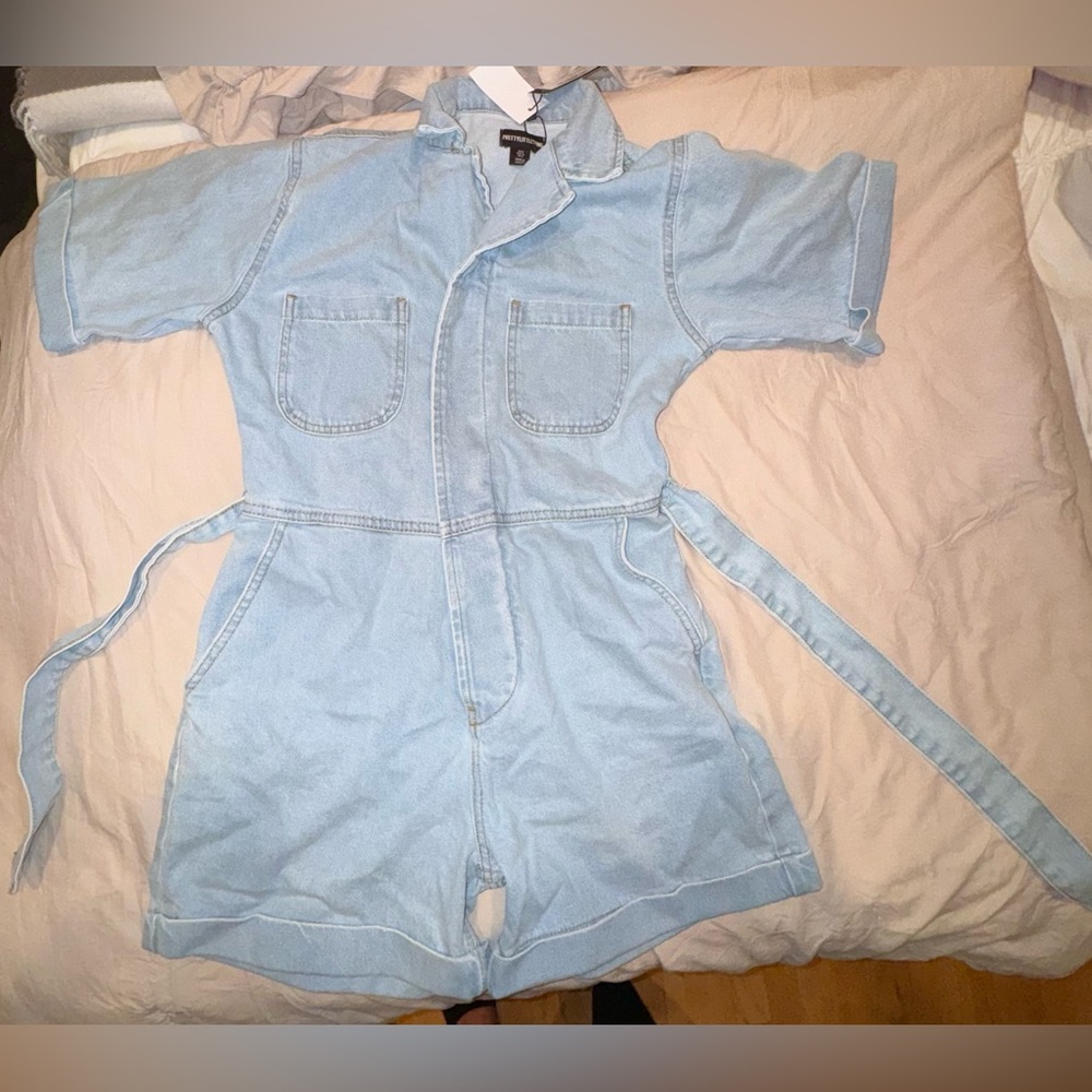 PRETTY LITTLE THING NWT TURN UP HEM OVERSIZED TIE WAIST DENIM ROMPER JUMPSUIT